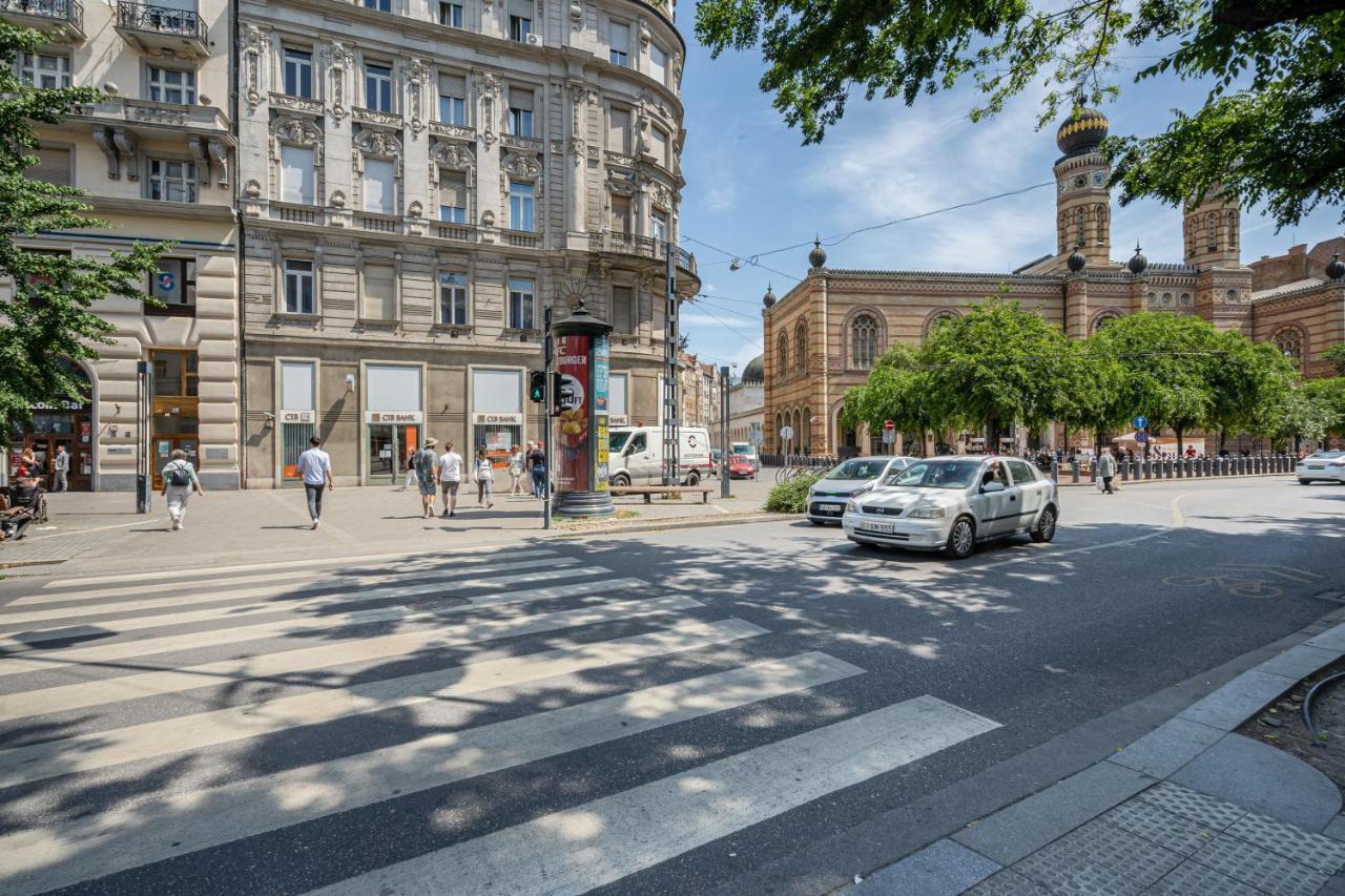 Sky Way Apartment Budapest Esterno foto
